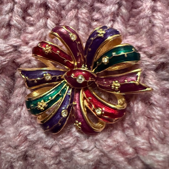 Vintage JOAN RIVERS Gold-tone Christmas Enamel & Rhinestone Bow Brooch / Pendant - Picture 2 of 6